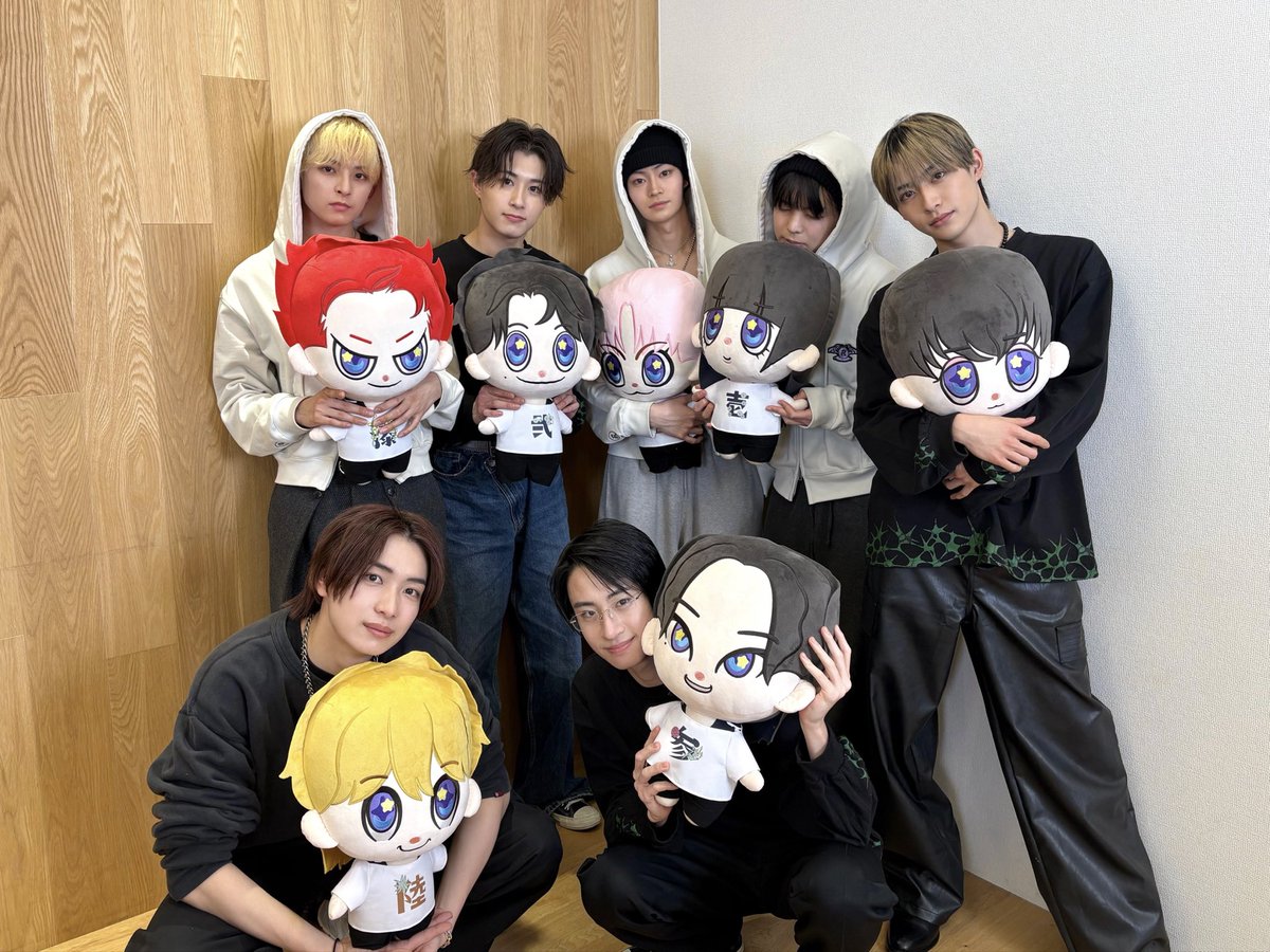 りゅぐるみと同じ並びで座ってて幸幸でした🫶 ぬいたるさんを愛でる