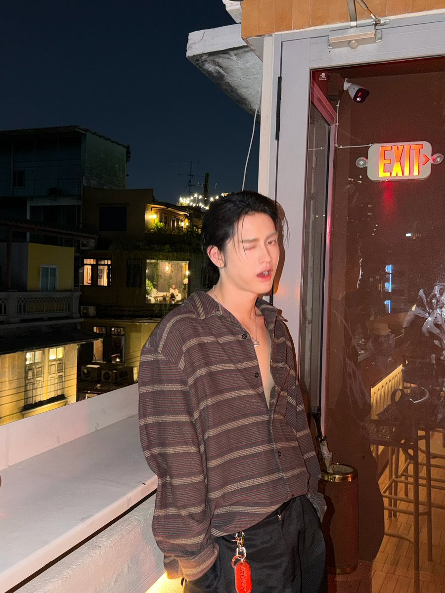 nicesomkidd's tweet photo. ร้อนในร้อนนอก https://t.co/z6y7G879Lb