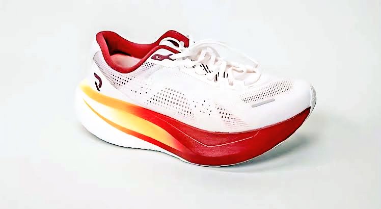 I have come to the conclusion that since we have vastly different shoe sizes, it's now safe to let the cat out of the bag.

It's the Dynafish Xiaonian. Go get it if you can.

<a href="/taggartvanetten/">Taggart VanEtten</a> <a href="/Predamame/">Alex Predhome, Track and Field Enjoyer</a> <a href="/Brady_H/">Brady Holmer</a>