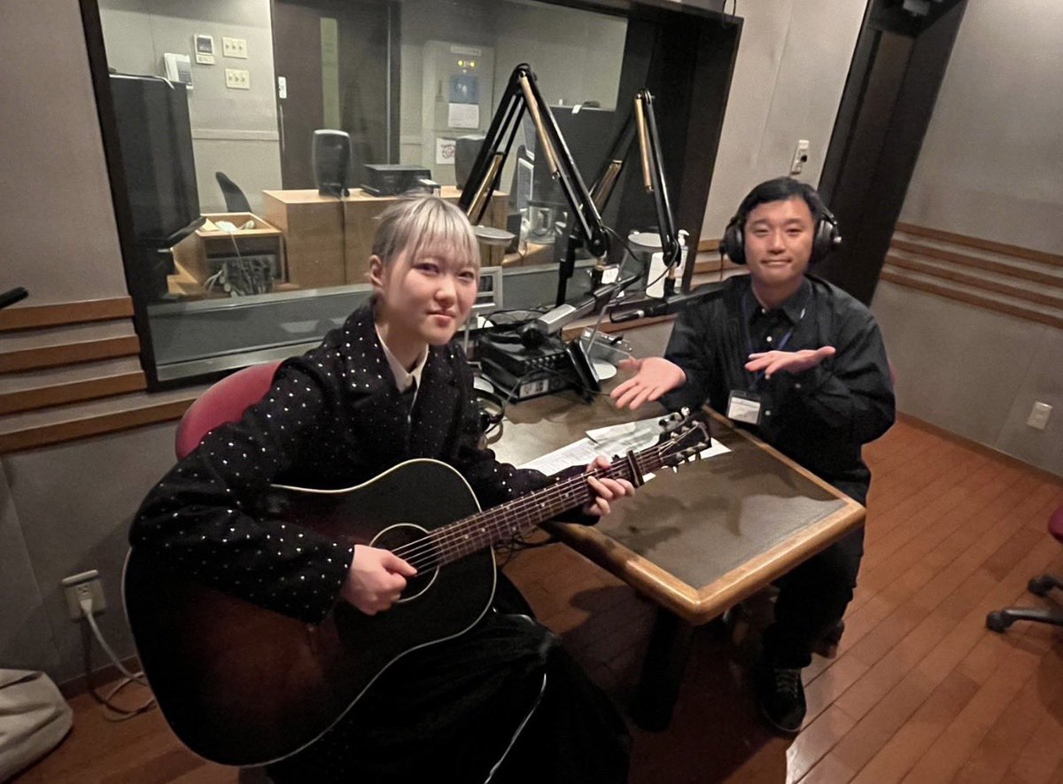 ／
今夜の「K-Style radio」 📻
ゲストはシンガーのAMIさん
<a href="/10_AMIsing/">AMI</a> 
＼

久々のご登場！
生歌も披露してくださいました♪

ぜひお聴きください😊

#加賀成一 
#KSラジオ #FM京都