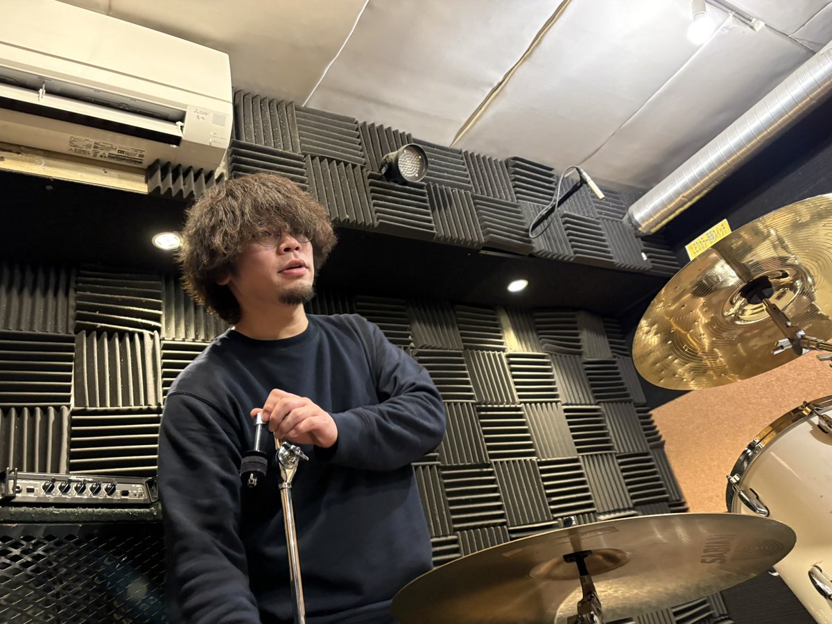 TotalAcidNumber's tweet image. 今週のスタジオ

週末のライブに向けて演出の確認してました！

2月8日(日)
18:00スタート
まだまだご予約受付中です！
寒くなりそうなので暖かくして来てくださいね！🙌✨

 #バンド #ライブ #郡山 #福島