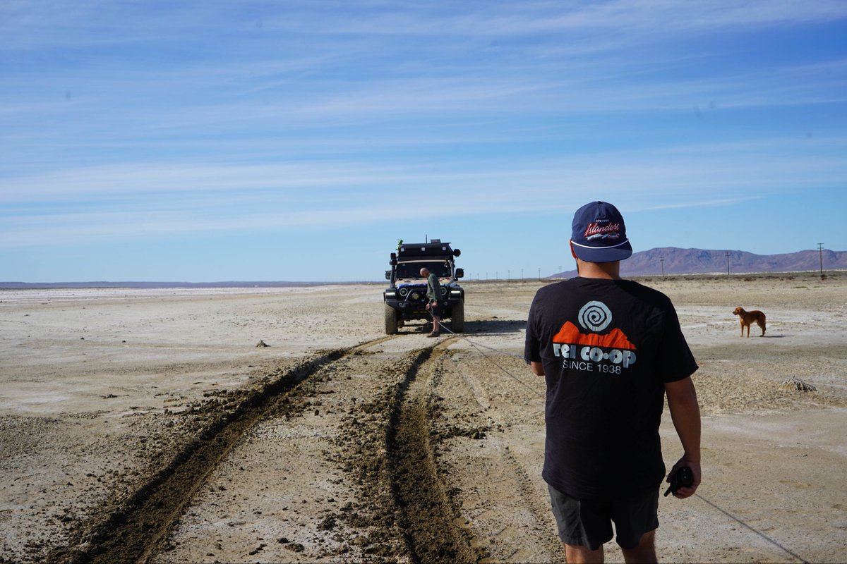 middaughnowhere's tweet photo. Getting stuck in the flats of Baja California Sur. https://t.co/nLg5tP1jnS