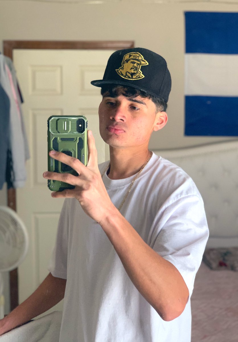 Jonathan_Gxm's tweet photo. Cría y vive 🤍🤠❤️‍🔥 https://t.co/EdCXmRXjzq