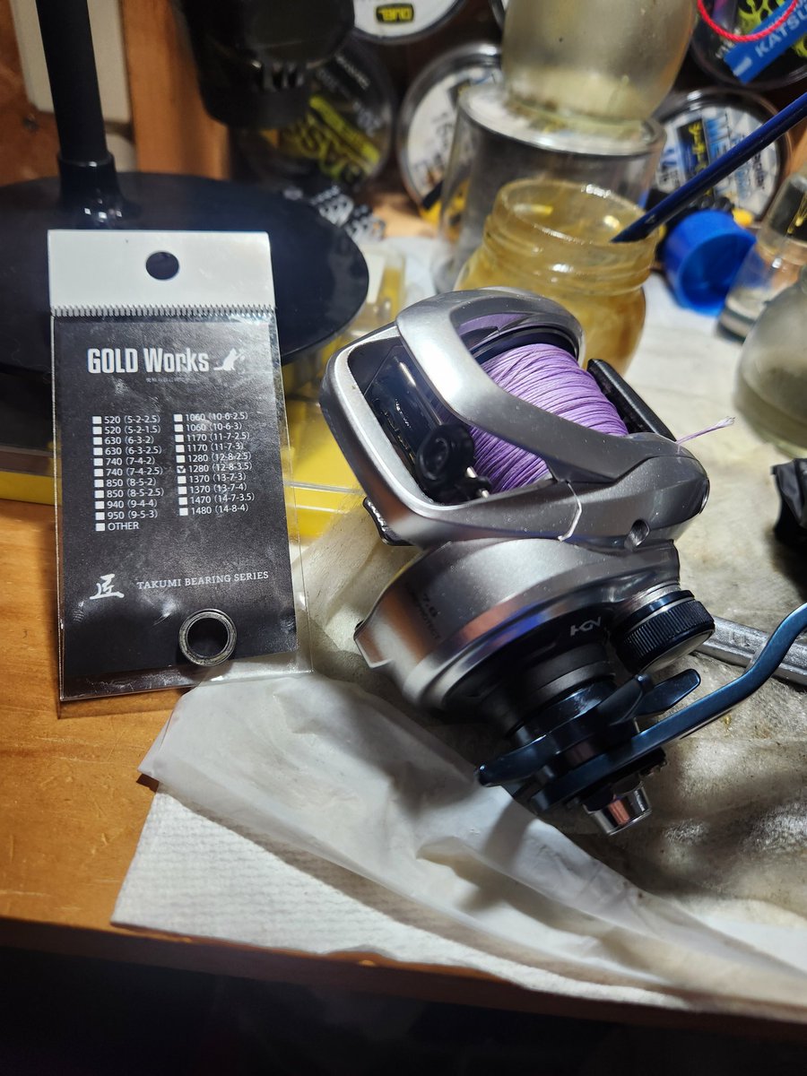 TUDOR07937804's tweet photo. たまには内職ネタを🔧
USシマノのトランクスを初めて触りました✨
中身は……塩漬け😅
掃除、OH、ベアリング交換して完了💪
#匠ベアリング
#GOLDWorks https://t.co/BsXmMPoA4S
