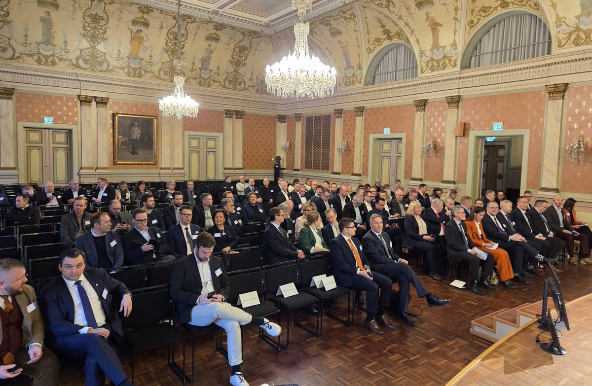 Kari Wihlman tweet media