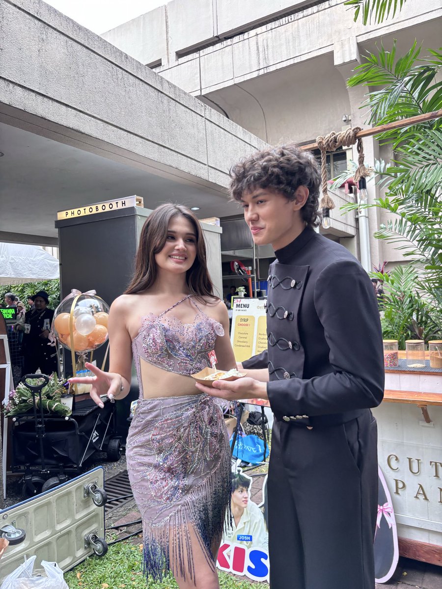 KiShesOfficial's tweet photo. Our lovely KiSh stopped by our pancake booth earlier, and moments like that remind us how special this fandom really is!

TSOH88 KISH MEDIA DAY
#TheSecretsofHotel88 https://t.co/JHSnxAwiqx