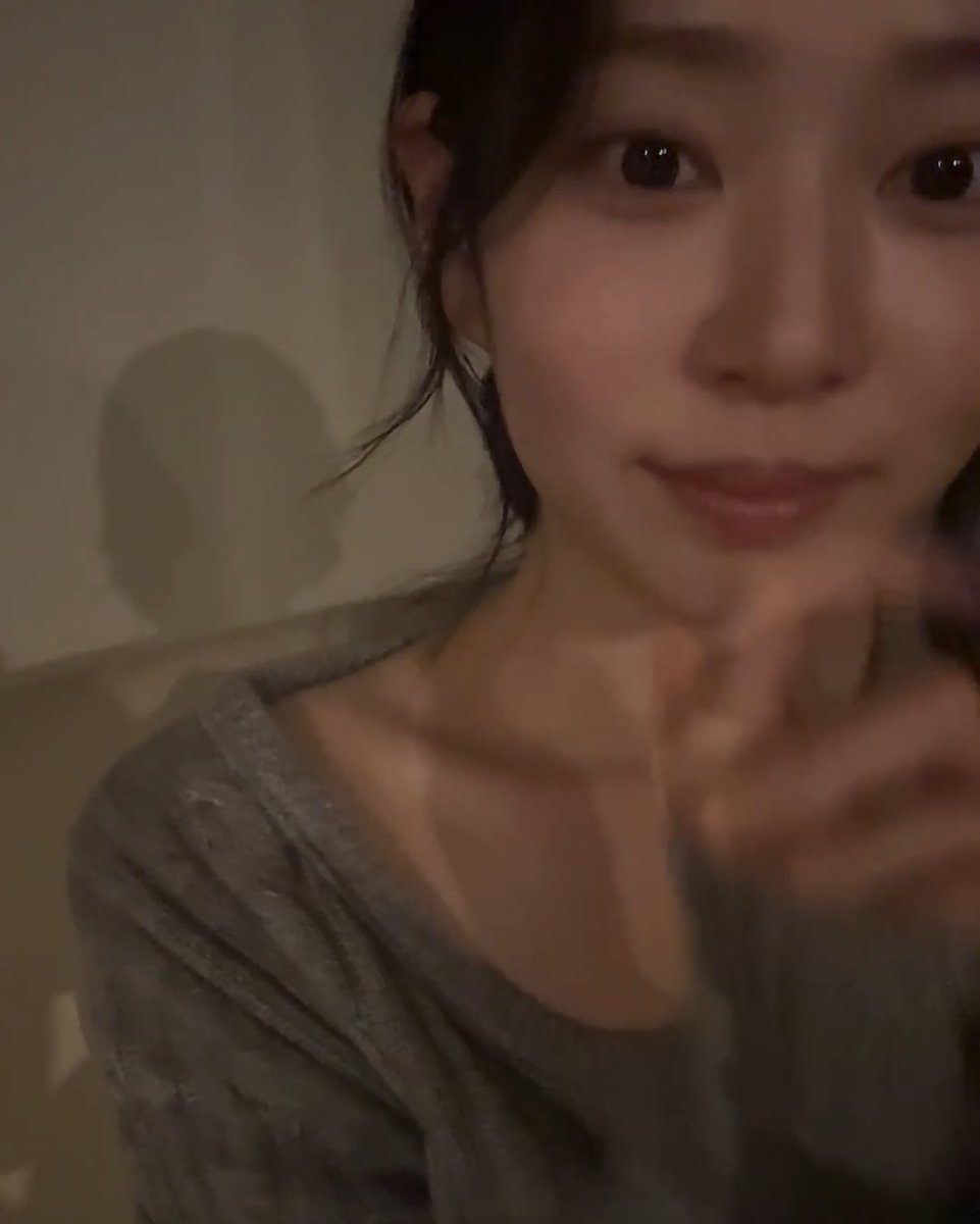 아니 그림자가 너무 동그랗고 짱구같애ㅠ 핵졸귀