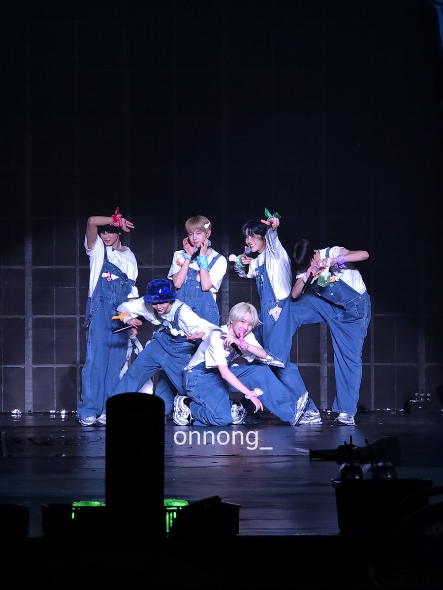 시방 POV 엔딩포즈 맞췃나봐

#엔시티위시 #NCTWISH