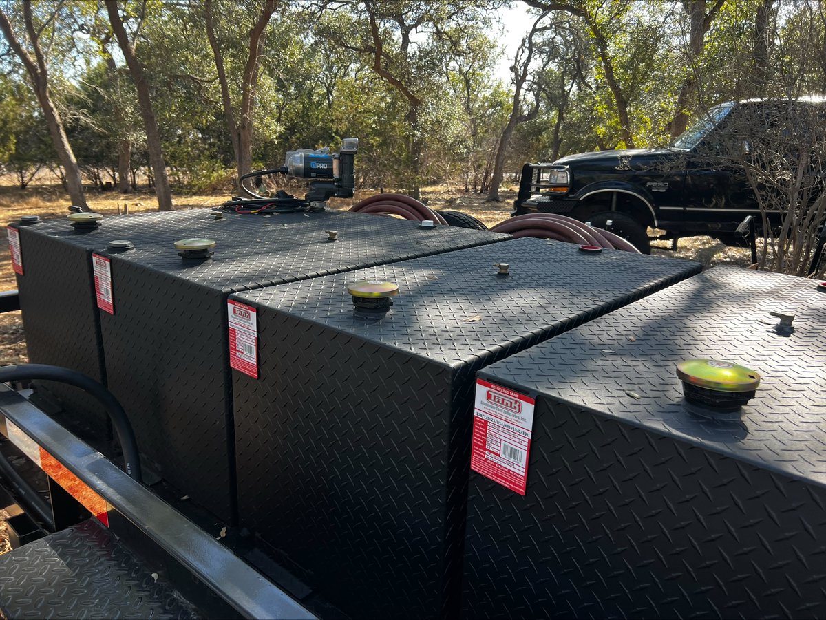 Install pics like this never get old 👀
4 of our TTR110s mounted up and ready to work for @topitofffuelservices
Thanks for the great photo, Kevin!
Stop by your local dealer today to get yours 🚚💨