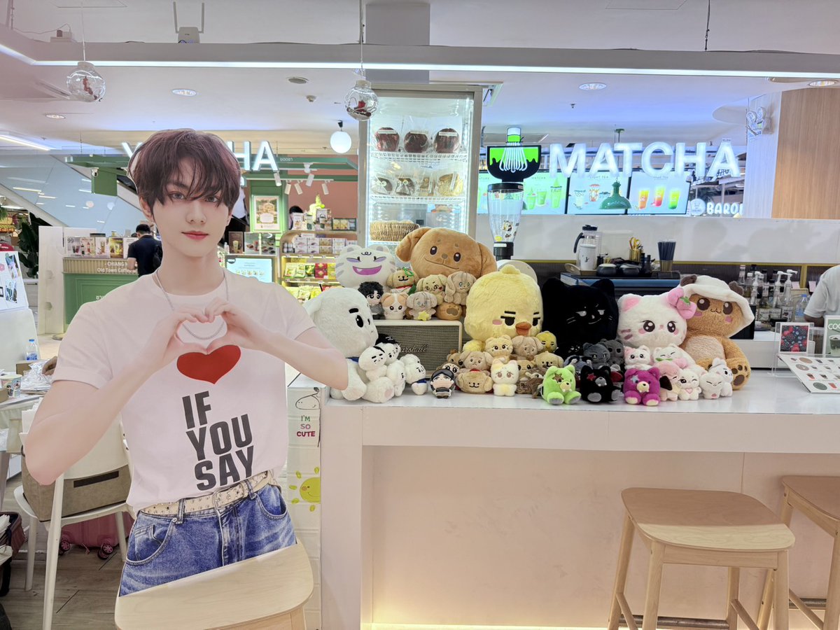 enhapyeon's tweet image. เอนจีน~ 
พร้อมมาเล่นสนุกกัน ในคาเฟ่วันเกิดจองวอน ENHYPEN #JUNGWON_Playground #สนามเด็กเล่นของจองวอน กันหรือยังคะ 🥳 
แอบเอาพรีวิวมาฝาก บอกเลยว่ารอบนี้ เตรียมของในเซ็ต, random gift และรางวัล lucky draw มาแบบอัดแน่น ห้ามพลาดด้วยประการทั้งปวง! 

⋆｡‧˚ʚ🍓ɞ˚‧｡⋆
📆 7-8 Feb 2026…