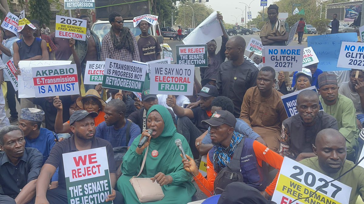 _NaijaScope's tweet photo. Obidients and Atikulates and all ADC supporters are united in the fight for mandatory electronic-transmission of results
#OccupyNASS 

https://t.co/2qITF7MOpX