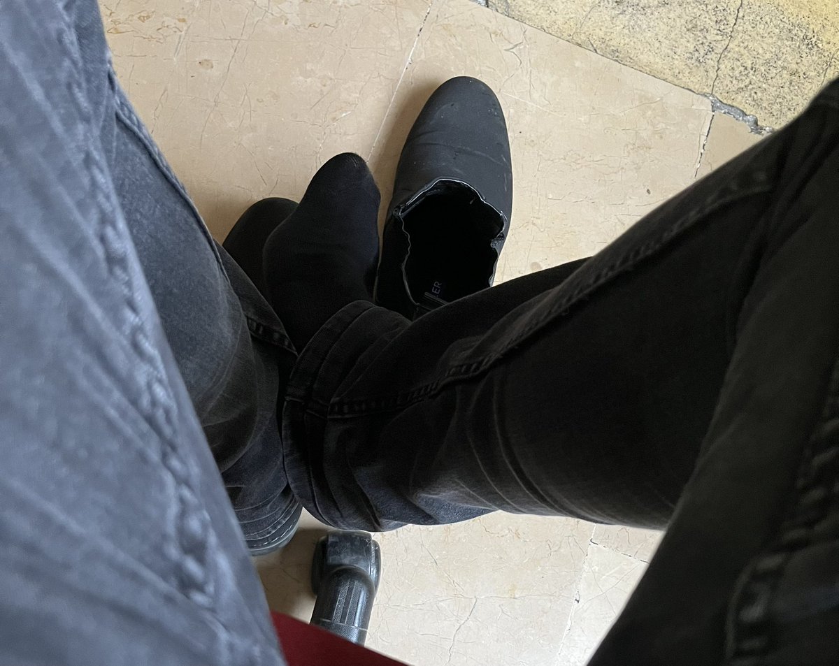 black_master34's tweet photo. Biraz terlediler ya😊 #slave #master #köle https://t.co/AcHwBgL4yj
