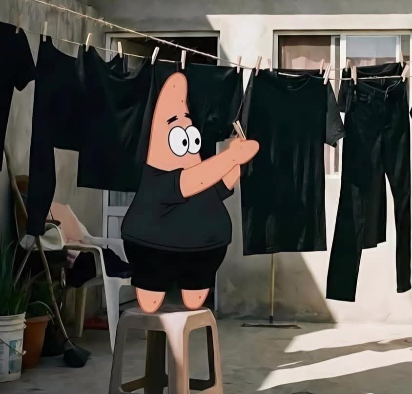 When people think you wear the same pair of black clothes everyday

My clothes: