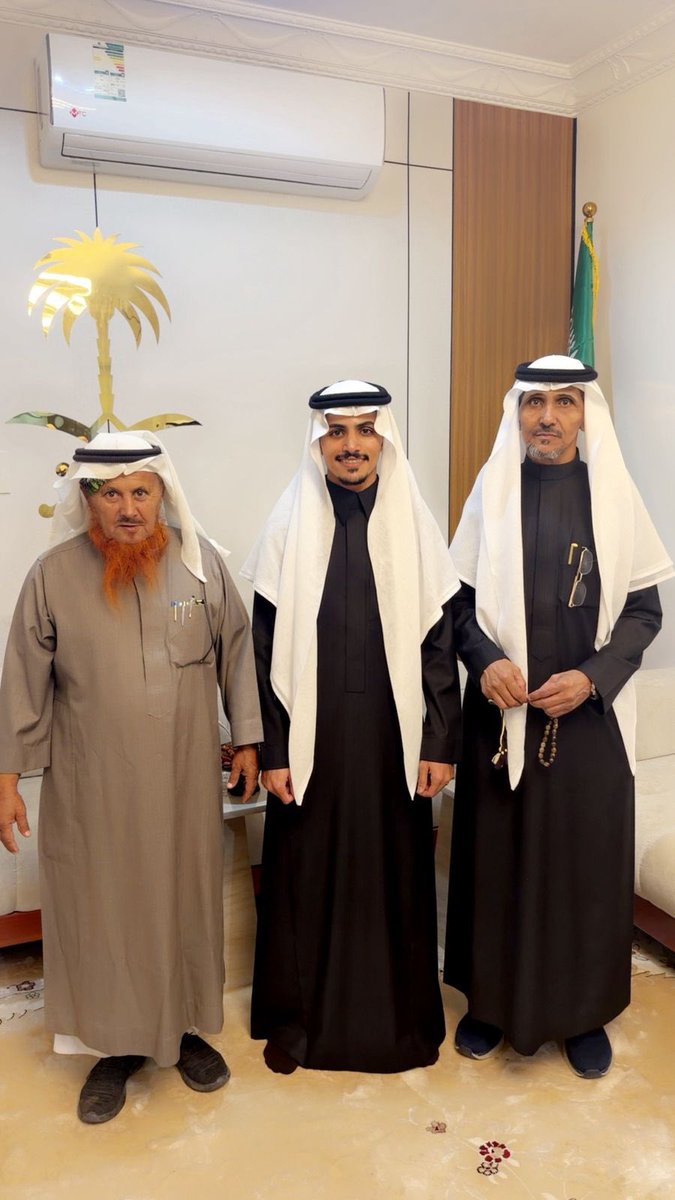 AlMoraea's tweet photo. بسم الله الرحمن الرحيم 

السلام عليكم ورحمه الله وبركاته 

الحمد لله الذي بنعمته تتم الصالحات تم عقد قرآن ابني (رائد)
اللهم بارك لهما وبارك عليهما واجمع بينهما بخير على من اختارها الله له
وهب لهما الذرية الصالحه 
والحياه الزوجيه السعيدة. https://t.co/bXuMjo2tXc
