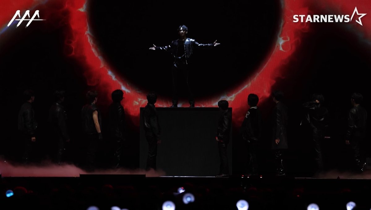 밤이 없는 낮 하늘은 붉은색