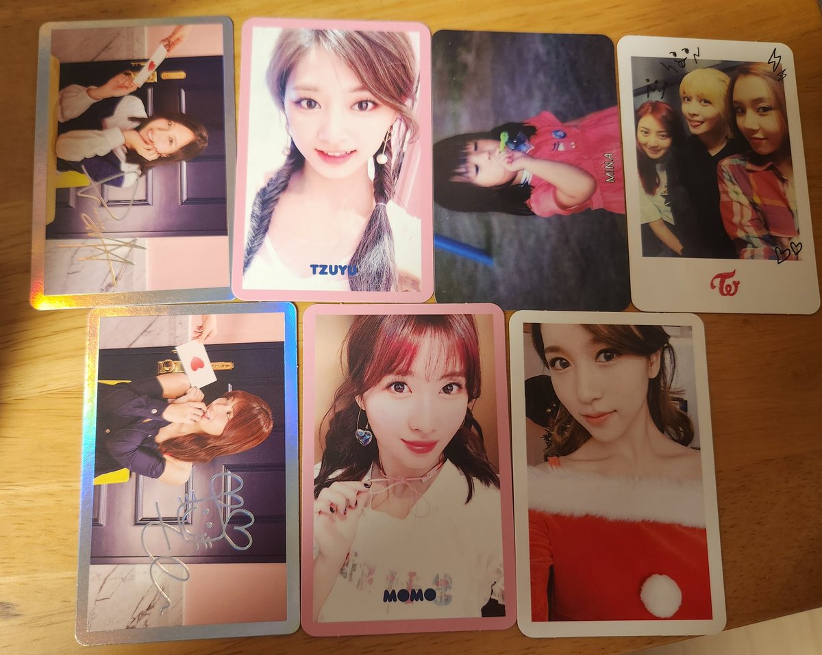 iny950922's tweet photo. 트와이스 정연, 모모, 지효, 미나, 다현, 채영, 쯔위 포카 양도합니다!
가격은 디엠 주시면 알려드리겠습니다:)
#트와이스 #포카 #양도 #정연 #모모 #지효 #미나 #다현 #채영 #쯔위 #공식 #굿즈 #시그 https://t.co/ze40ZlKA0J