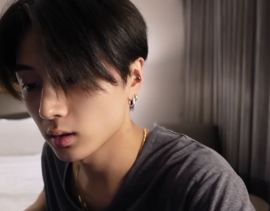 jjongprotector's tweet image. 미남의 진가는 화장한듯안한듯한얼굴과 쌩얼에서 드러난다..