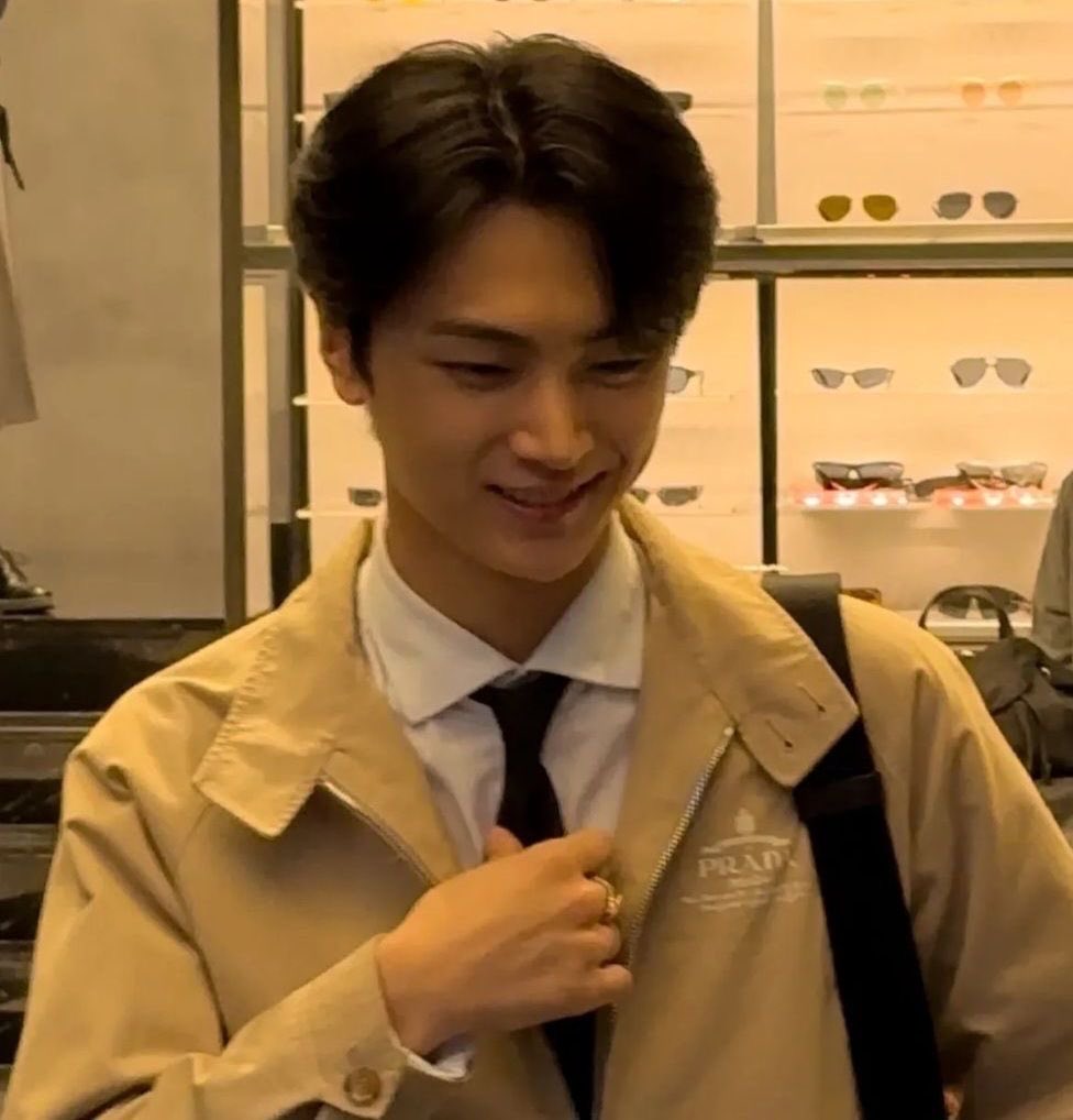 jjongprotector's tweet image. 미남의 진가는 화장한듯안한듯한얼굴과 쌩얼에서 드러난다..