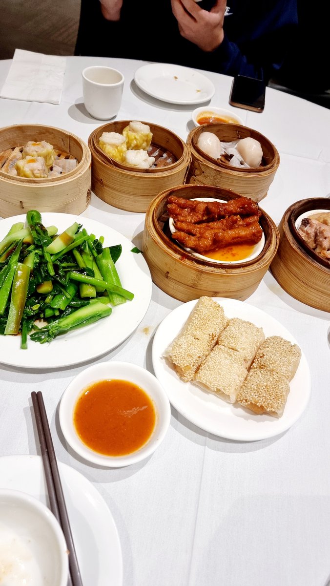 like tell me you've never been to yumcha without telling me.. respect the feet!