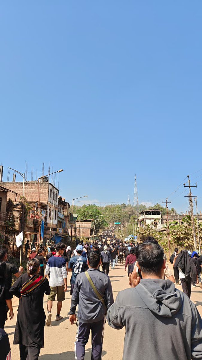 UncleHming's tweet photo. 📍Moreh, Tengnoupal

Giving the post of Deputy CM and a ministerial berths to 3 Kuki-Zo MLAs can no longer fool the Kuki-Zo tribal people. It is #UnionTerritory4Kuki_Zo or nothing! 

The people are ready for a long ride. 

Address the structural injustice, bring positive peace. https://t.co/mtEe52dszY