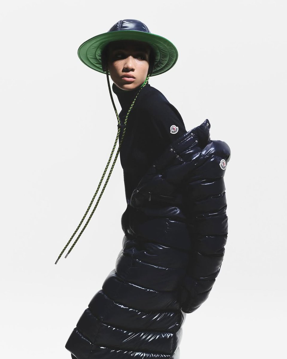 ComplexStyle's tweet photo. Moncler designed Team Brazil’s official Olympic Opening Ceremony uniforms, and they’re beautiful 🇧🇷 https://t.co/YtcHjAp704