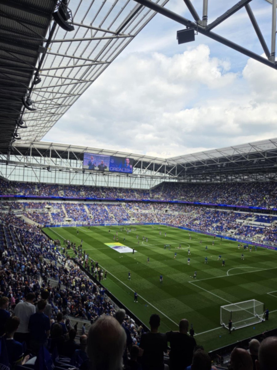 Adult and junior available for Bournemouth on Tuesday. Upper South West corner. £75 for the pair <a href="/evertonspares/">Everton Spare Tickets</a> #efc