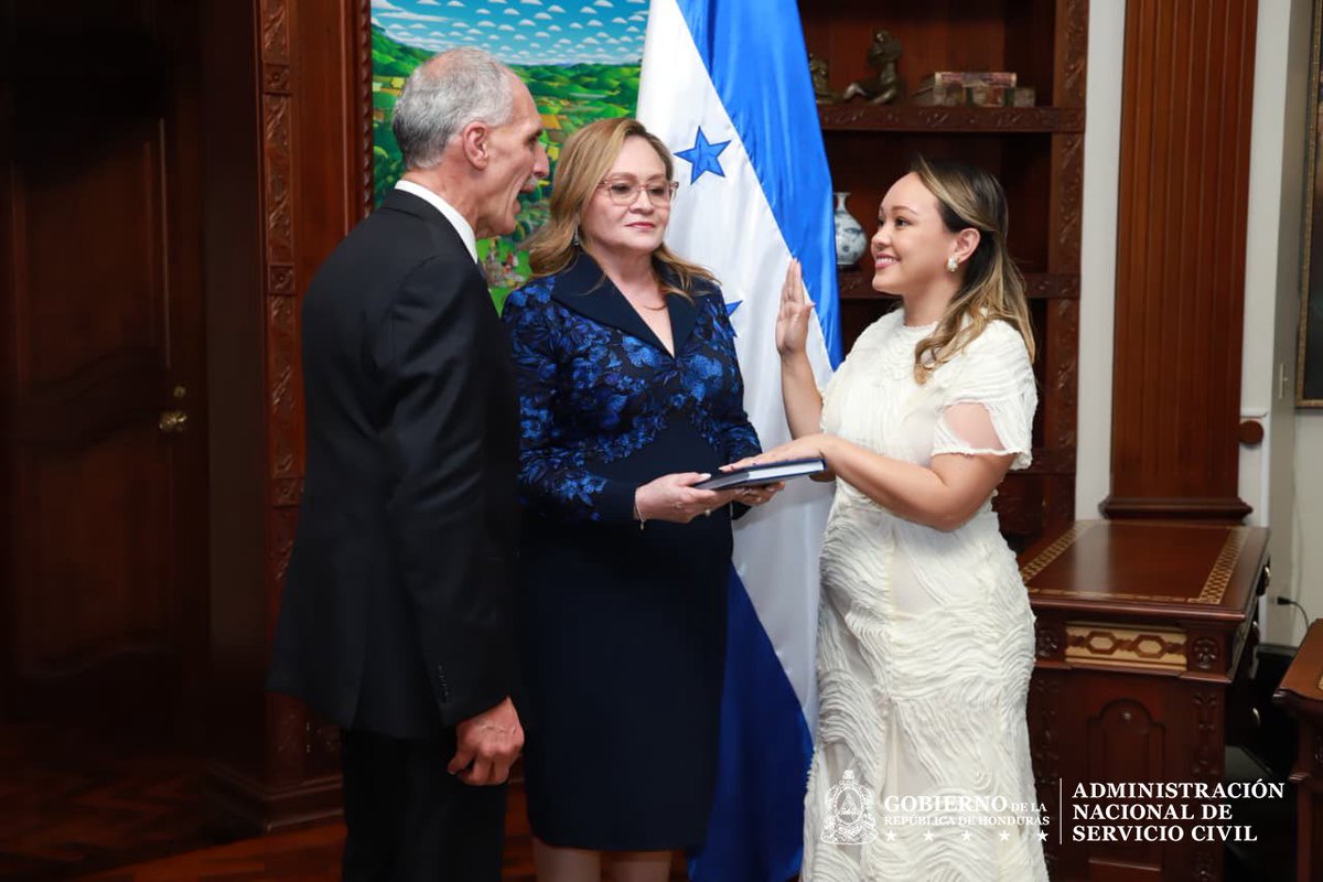 El presidente de la república, Nasry Juan Asfura Zablah, nombró a María Jimena de los Ángeles Casasola Alcerro como la nueva secretaria ejecutiva de la Administración Nacional de Servicio Civil (ANSEC), quien asume el cargo con la responsabilidad de fortalecer la institución