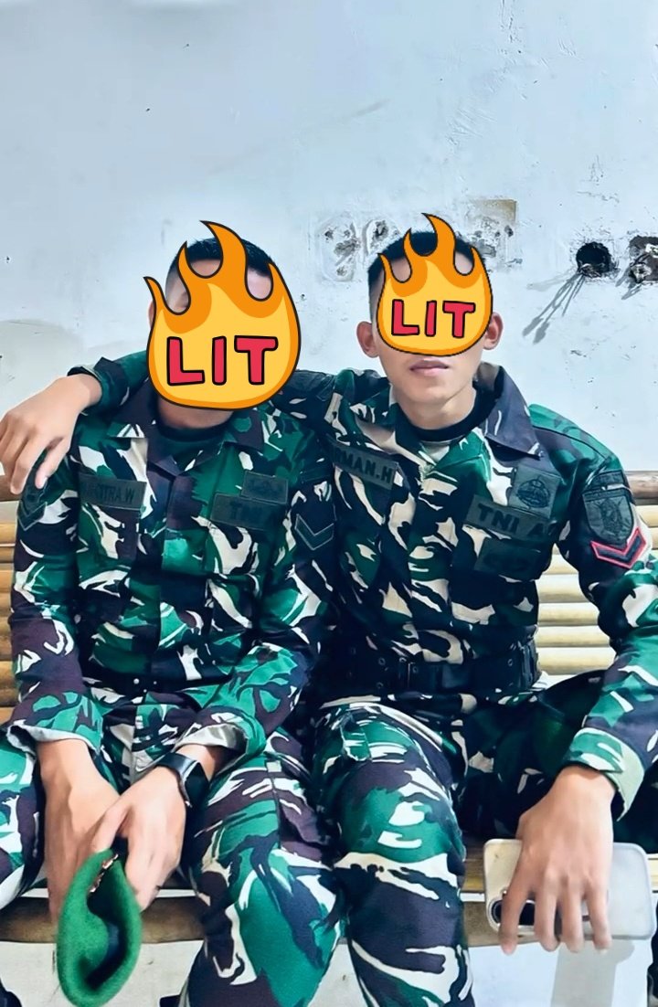 Yang mau join grup member khusus yg mau cari BF aparat DM Tele di profil 
#gaymakasssar #makassargay