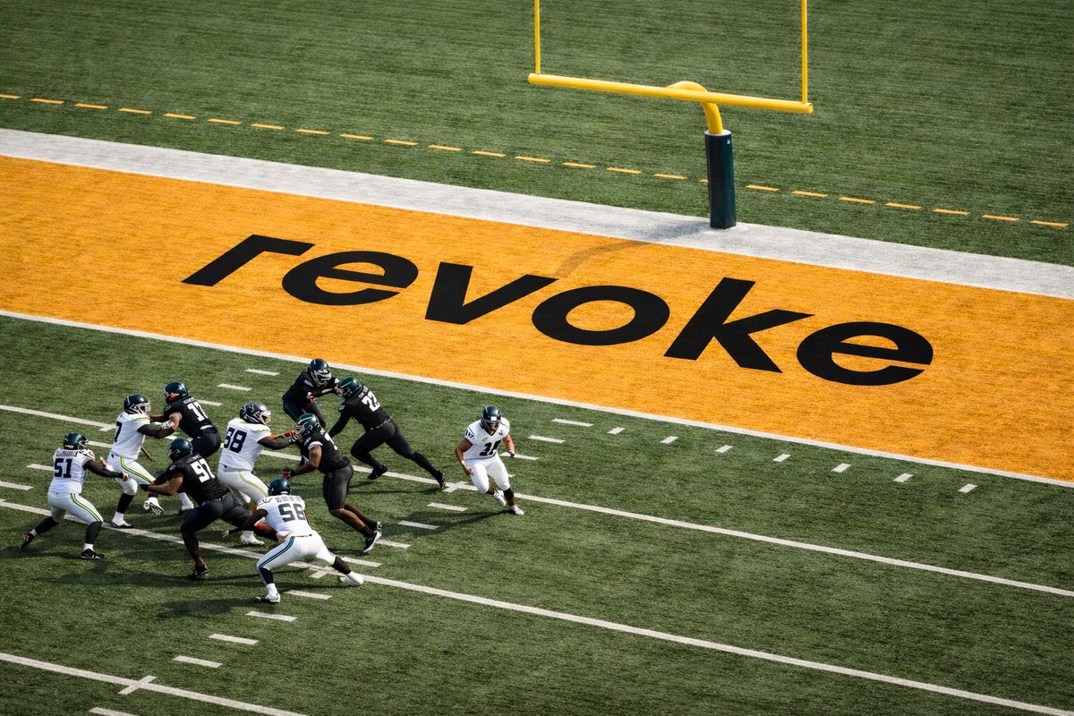 RevokeCash's tweet photo. The big game is coming up. 🏈

But wallet security isn't a game.

Don't let scammers walk into your endzone.

Revoke risky approvals before they score. https://t.co/7Wl9XBhxSi
