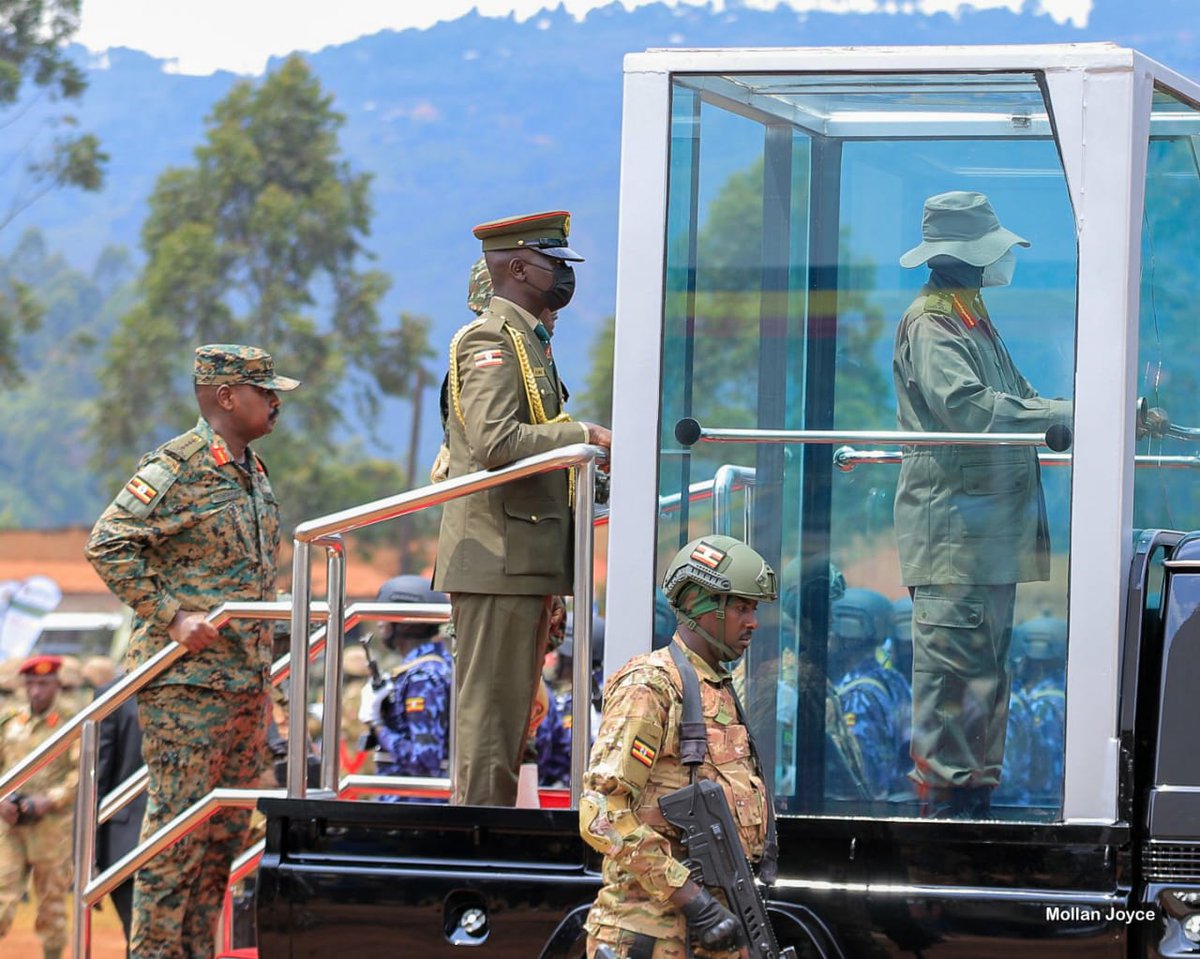 kabandamajwega's tweet image. Gen. Muhoozi Kainerugaba: “We will continue to steadfastly support H.E. @KagutaMuseveni, as he leads Uganda’s journey toward upper middle-income status and improved livelihoods for our people.”
#UgandaRising #Vision2040 #ProsperousUganda #Leadership #ForwardTogether 🇺🇬
@cdfupdf