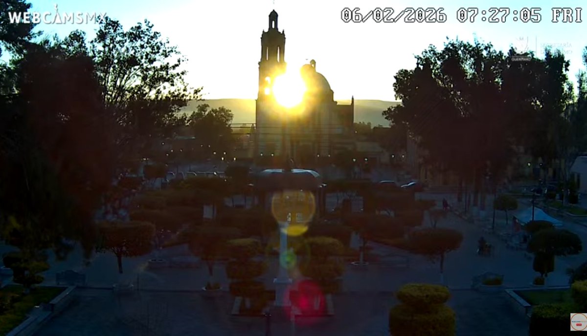 webcamsdemexico's tweet image. Sabemos que a esta hora ya solo estás viendo el reloj para salir del trabajo, así que te refrescamos la memoria: así de bonito se vio el mundo antes de que te encerraras en la oficina. 😅🏢

🕒 #Flashback.
Lo mejor de este viernes:
🌋 El "Popo" presumiendo silueta.
⛪️ Cadereyta