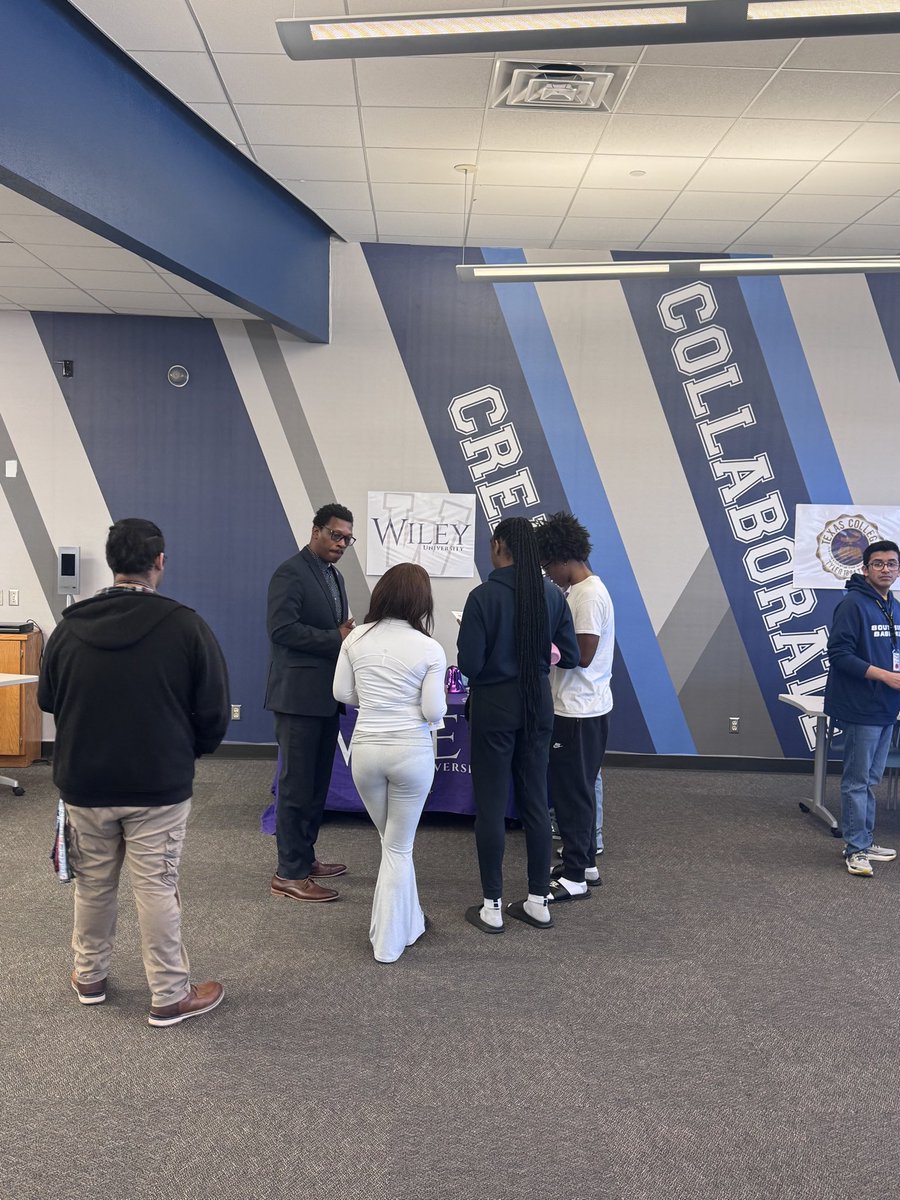 NimitzCounselor's tweet image. Our first annual HBCU Fair was a hit! Nimitz students had the chance to learn, connect, and dream BIG about the opportunities that await them at HBCUs. #Vikings
#CollegeBound #HBCUPride #FutureLeaders