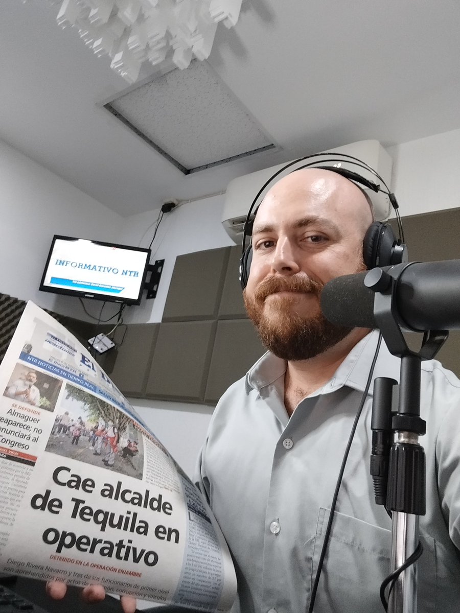 Préndanle a Radio Cañón, que ya estamos en sustitución (solo por hoy) de mi compañera y amiga <a href="/sonia_ssi/">Sonia Serrano</a>. Tendremos entrevista con <a href="/DraLuciaAlmaraz/">Lucía Almaraz Cázarez</a> respecto al caso del alcalde de Tequila. También nos puedes escuchar en el portal de <a href="/NTRGuadalajara/">El Diario NTR Guadalajara</a> o ver: vimeo.com/ntrguadalajara