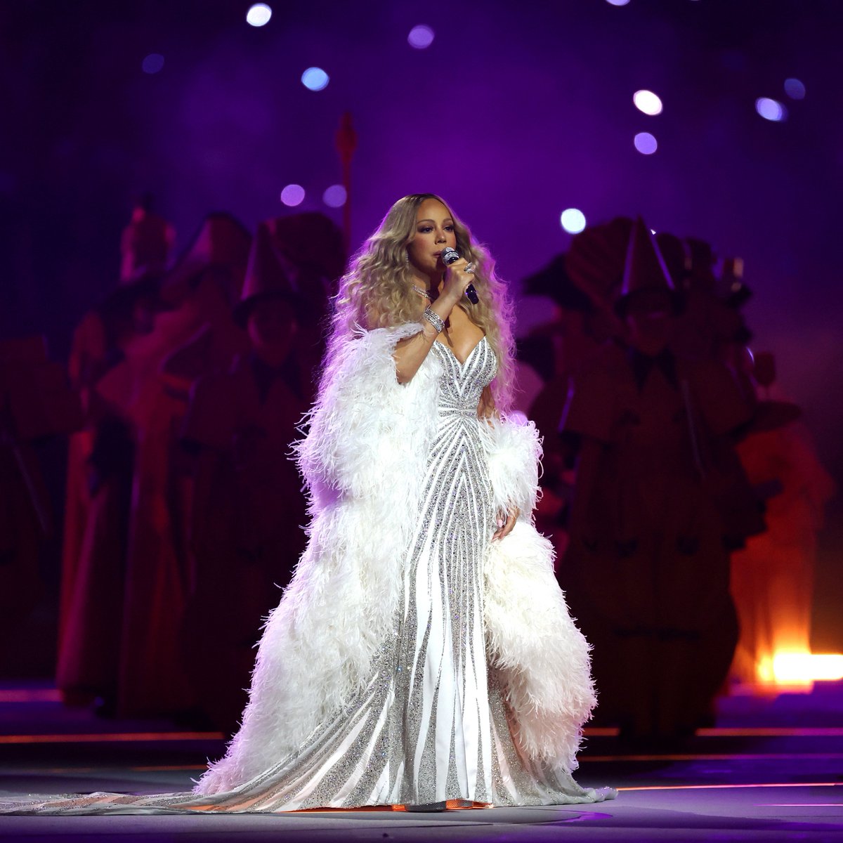 Ladies &amp; Gentlemen...
MARIAH!! 🔥

<a href="/MariahCarey/">Mariah Carey</a> sings "Nel blu, dipinto di blu"!!

#MilanoCortina2026 #Olympics #OpeningCeremony