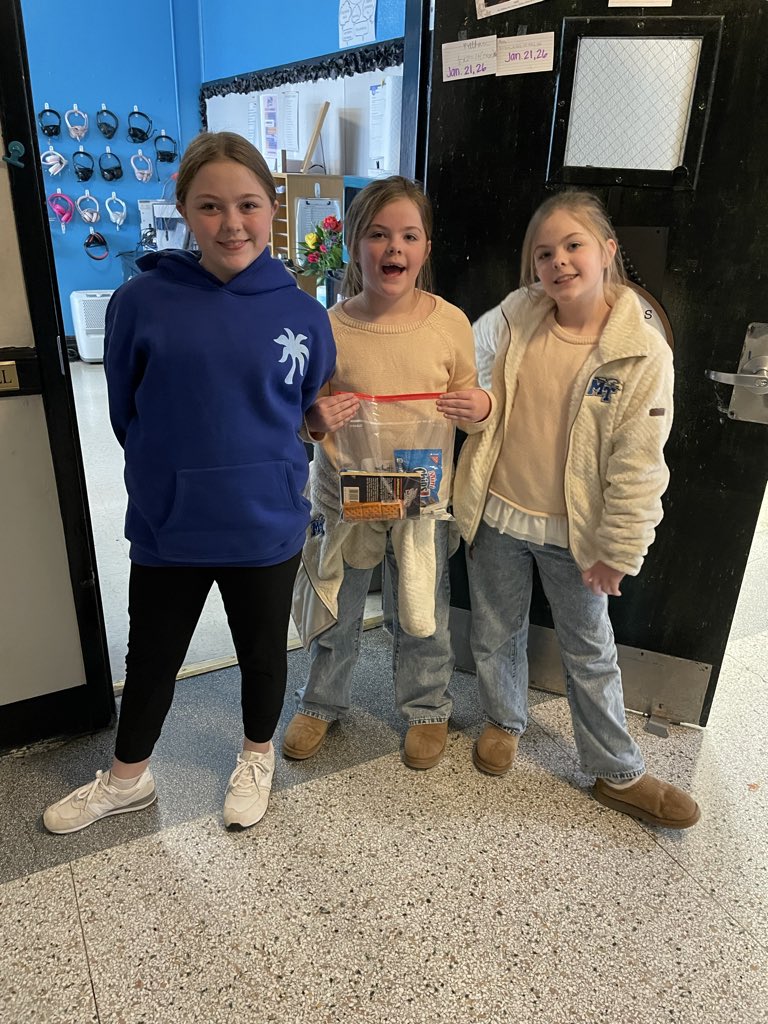 Campus School Library tweet media