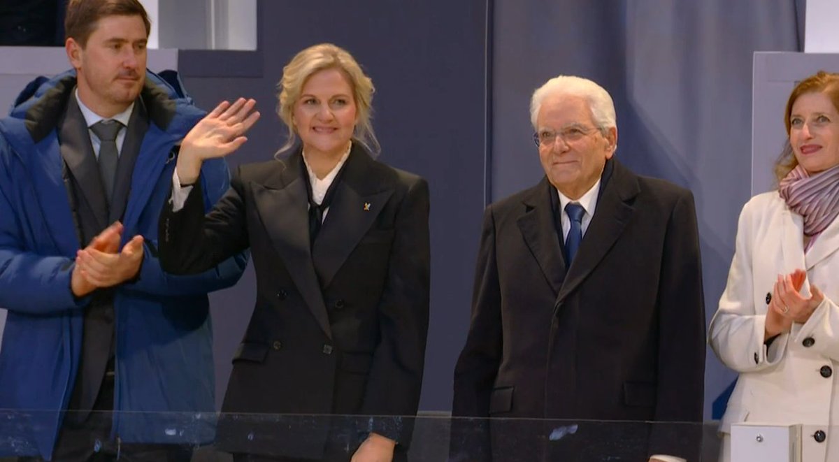 É pela primeira vez na história que uma mulher é apresentada como a presidente do Comité Olímpico Internacional nos Jogos. Kirsty Coventry tem a responsabilidade de levar ao bom destino o espírito olímpico.