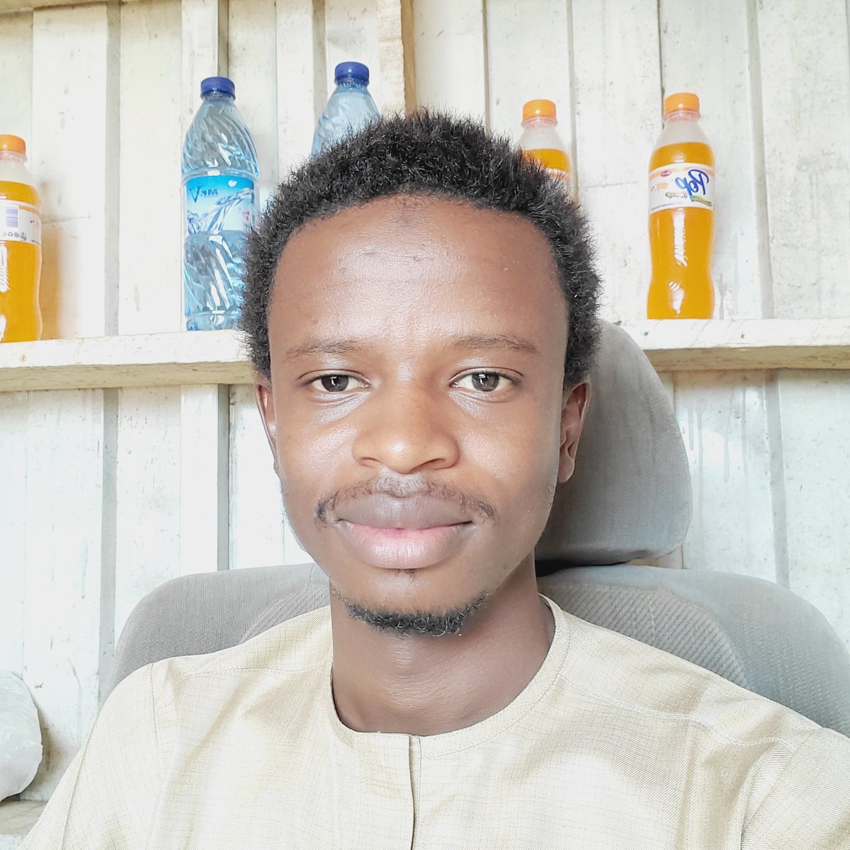 bashir_ac's tweet image. Ladies and Gentlemen! Barkan ku da Juma'a. Allah ya amsa mana ibadu da bukatun Alheri.