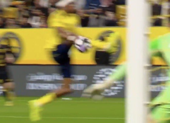 عزيز بن خالد tweet media