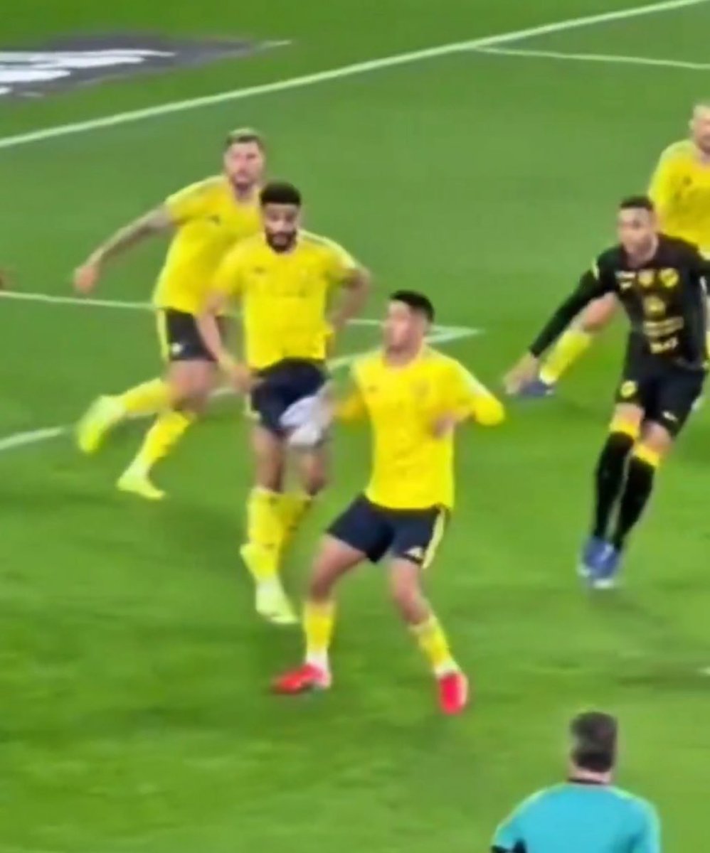 عزيز بن خالد tweet media