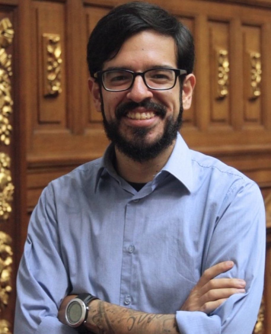 lilianrangel's tweet image. Otro que jugaba a ser derechista y a sus 27 años jamás había tenido un trabajo y lo mantenía su mamá 
Son unos vagos comunistas que viven de mesadas del
Régimen