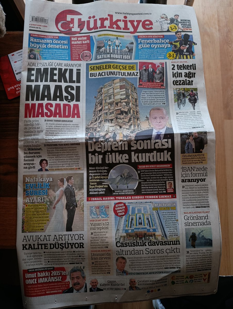 Türkiye gazetesi'nin bugünde vermiş olduğu haber yine yaşadığım mağduriyet üzerinden yer verildi 
Bu sefer tüm toplum adına olarak Gündeme geldi
İnşallah kabine toplantısında 
Bir gün yer alacağız 
Nafaka mecliste
 <a href="/RTErdogan/">Recep Tayyip Erdoğan</a> <a href="/yilmaztunc/">Yılmaz TUNÇ</a> <a href="/MahinurOzdemir/">Mahinur Özdemir Göktaş</a> #SonDakika #nafaka #tbmm
