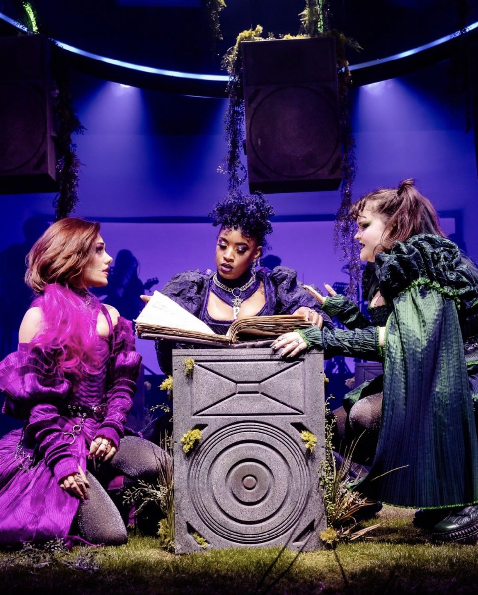 Las brujas de Macbeth en Hamnet / Las brujas en The Tragedy of Macbeth / Las brujas de Macbeth en el National Theatre / Las brujas de Macbeth en teatro musical