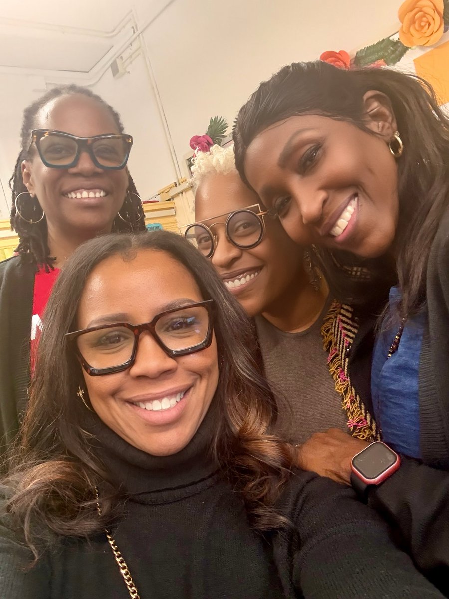 Literacy_Wynns's tweet photo. Our team had the pleasure of visiting PS 284 and MHIV in Brownsville. We left inspired by the commitment and dedication to strengthening reading outcomes for all students! Thank you, @KirklandKhalek and team! @AIMtoLearn #partneringforimpact https://t.co/siuR4792zt