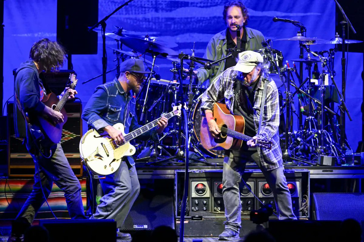 ThrashersWheat's tweet photo. Neil Young Cancels 2026 European Tour
https://t.co/lvYzL23nVt https://t.co/0TRnFmbHWI