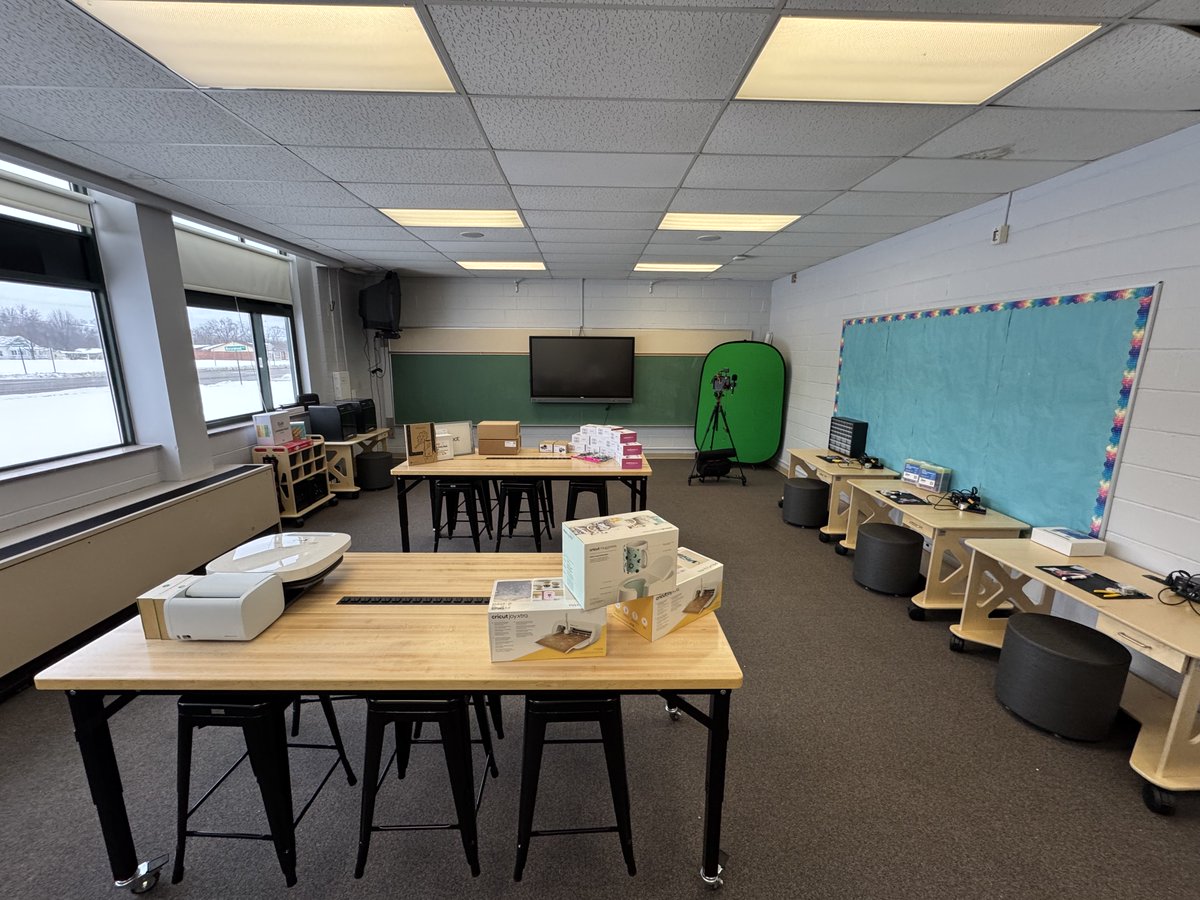 1st Maker Space tweet media