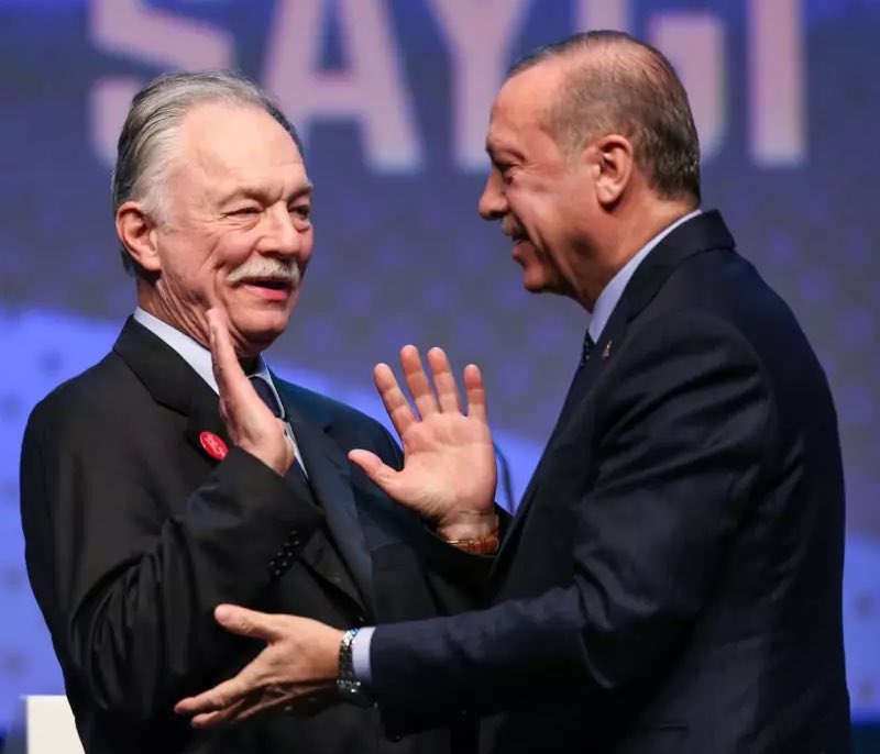 kayipmedeniyet's tweet photo. Teoman Duralı hoca, Türk milletinin hiçbir vakit ve hiçbir surette Kemalizmi benimsemediğini anlatıyor:

“Halk, Recep Tayyip Erdoğan beğe yol açtı. Seksen yıllık baskı ve işgâl olayına Türk milletinin tepkisi 3 kasım 2002 seçimlerinde ortaya çıktı.

Türk milleti hiçbir vakit ve hiçbir sûrette Kemâlî hareketi benimsememiştir.

Bu millete işgâl hareketinin dayatılması, bir avuç İngiliz-Yahudi uşaklarının üstün başarısıdır.

Ne vakit Türk milleti zerrece fırsat yakalamışsa onu gole çevirmeye çalışmıştır. Demokrat Partinin de böylesi güçlü bir şekilde iktidara gelmesi baskı ve işgâle tepkinin sonucudur; ne Menderes’in dehâsı, ne de başka bir şeyden. 

Yine AK Partinin yirmi yıldır iktidarda kalışı da bu tepkinin sonucudur.”

Kaynak: Öyle Geçer ki Zaman, Turkuvaz Yayınları.