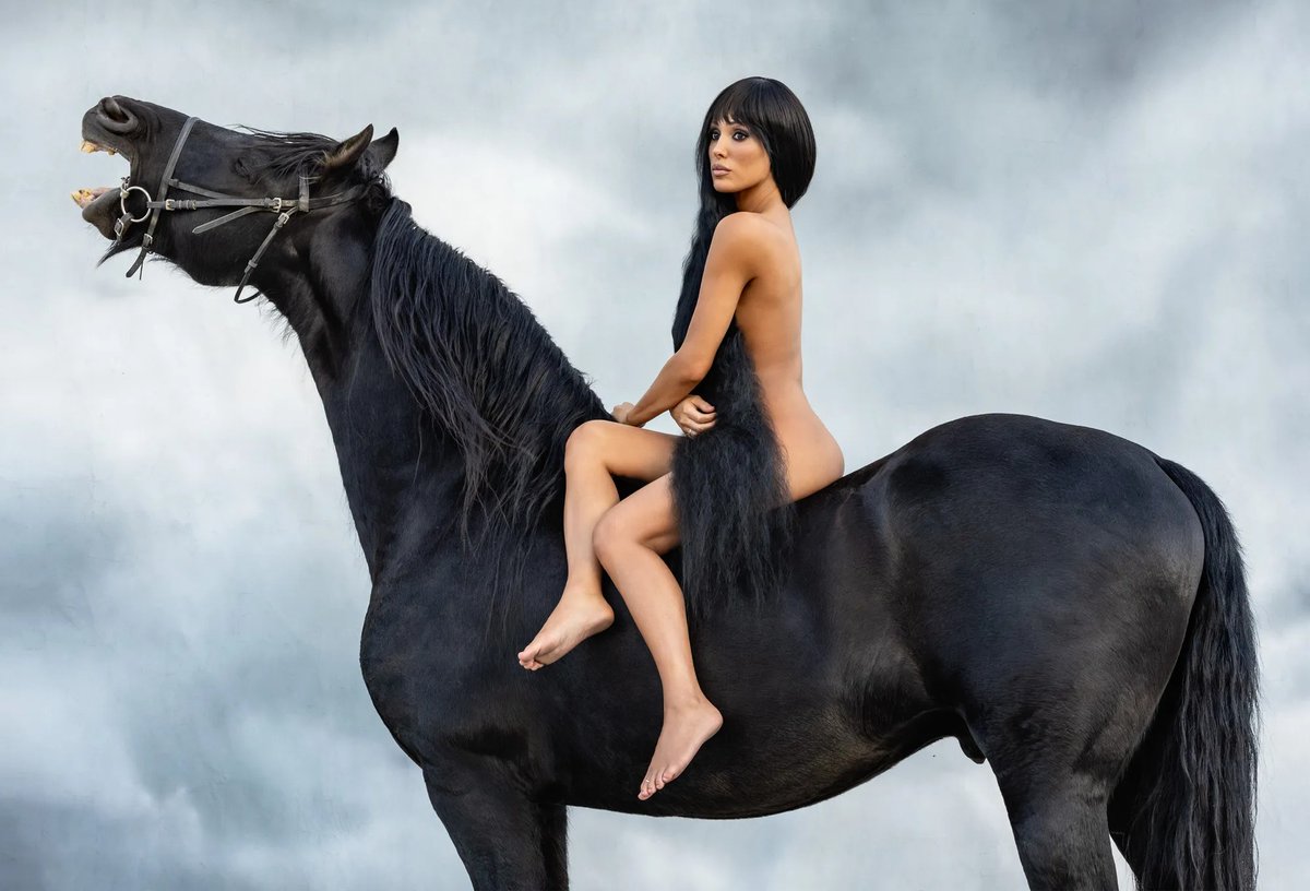 ModernNotoriety's tweet photo. Bianca Censori for Vanity Fair (2026) https://t.co/mQxcwQd72m