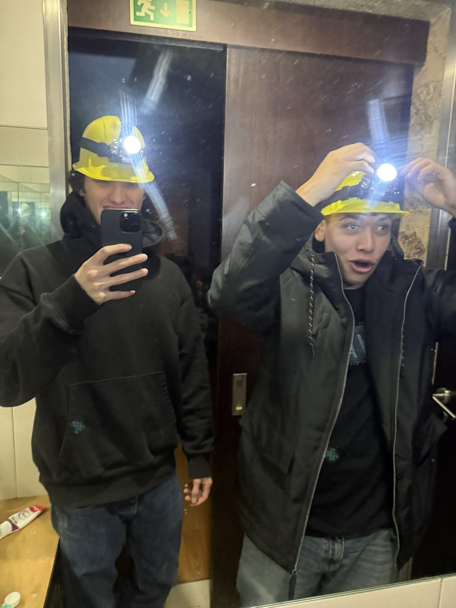 Bros are getting ready to make a video for <a href="/ToshiBet/">Toshi.bet 🈺</a>