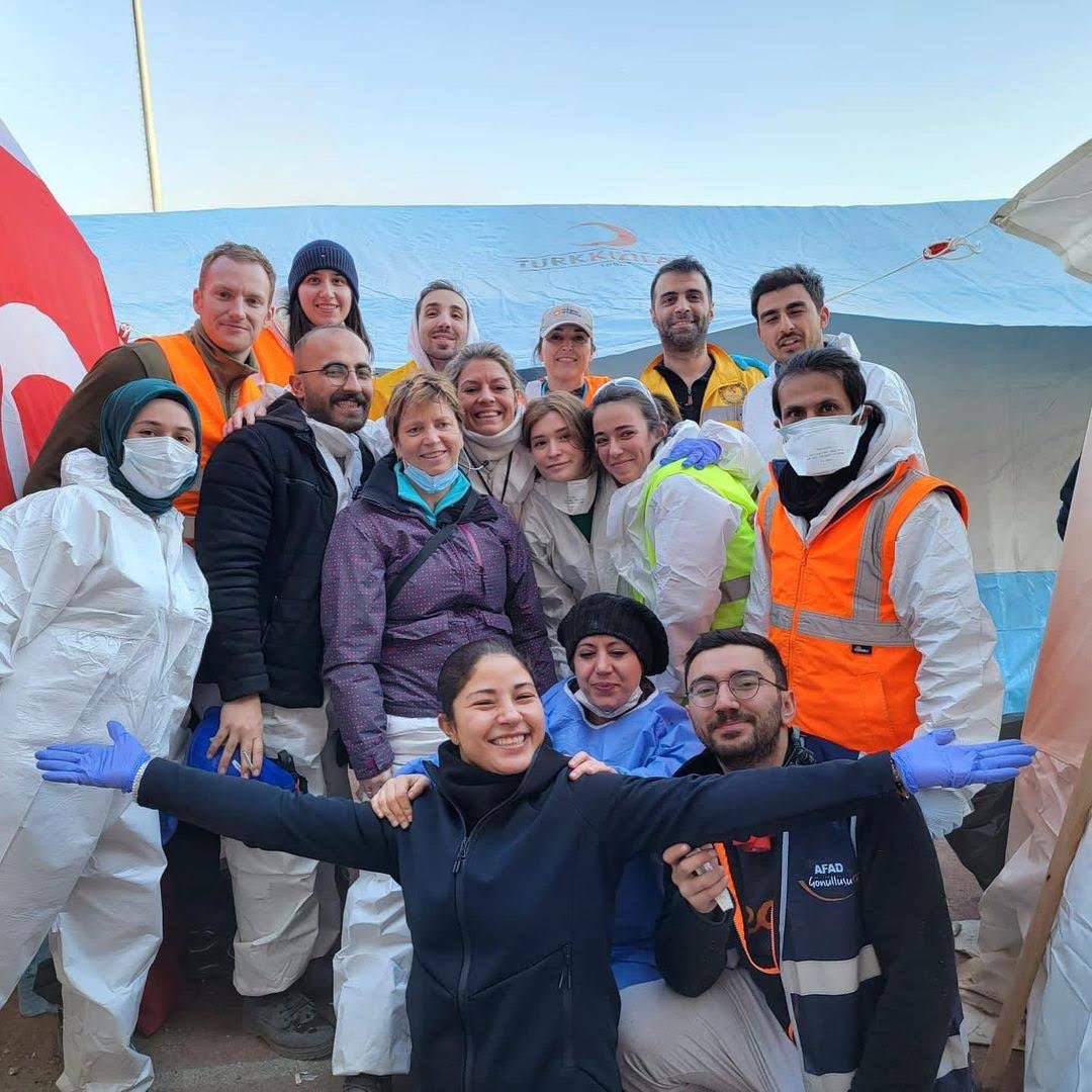 Birlikten güç doğar… Asrın seferberliğinde AK Gençlik hep birlikte Türkiye için. 🇹🇷
#TürkiyeminGücüneBak
Hep Birlikte, 11 İlde