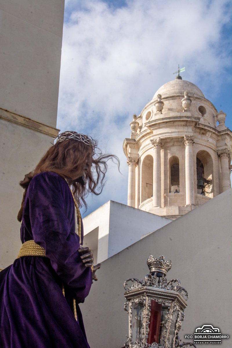 📸HILO FOTOGRÁFICO

⚪️🟣 Traslado Hermandad de Medinaceli a la parroquia de San Antonio. <a href="/Medinaceli_Cad/">Medinaceli Cádiz</a>